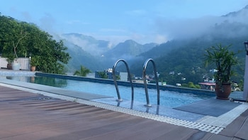 The Aravali Resort,,3 star