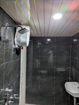 meenakshi guest house