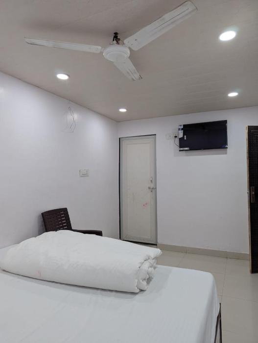 meenakshi guest house