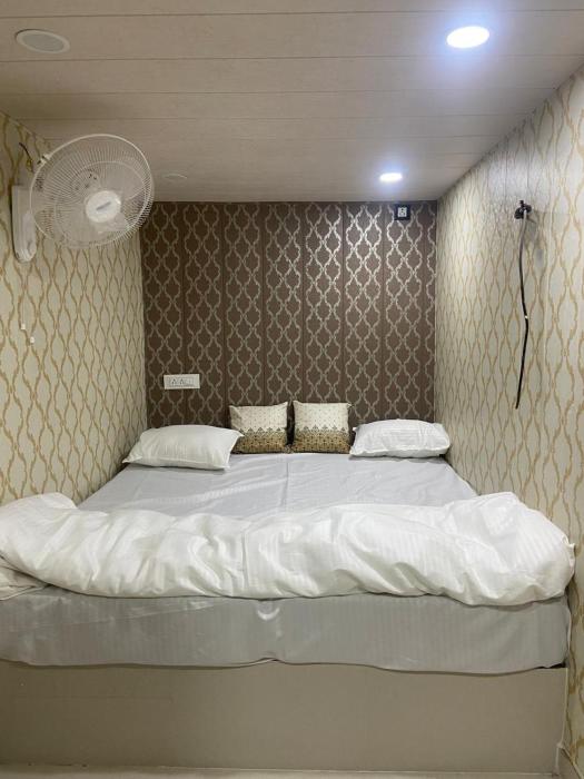 meenakshi guest house