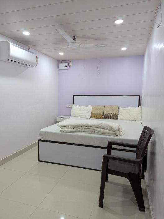 meenakshi guest house