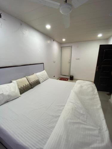 meenakshi guest house