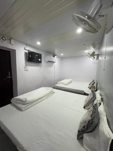 meenakshi guest house