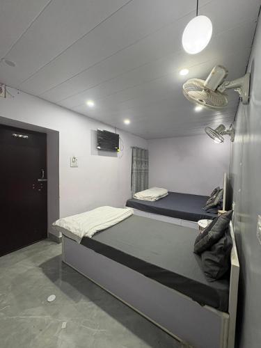 meenakshi guest house