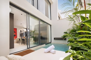 Echo Beach Villas 6,,4 star
