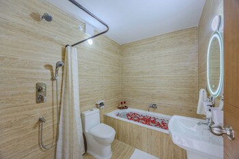 alaya stays midpoint uno 1 room suites