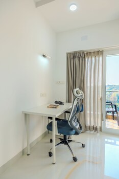 alaya stays midpoint uno 1 room suites