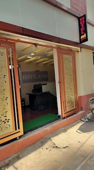 new hotel avni