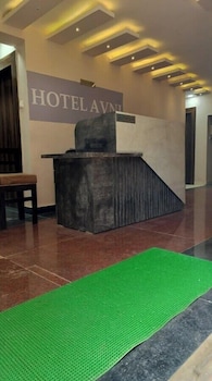 new hotel avni