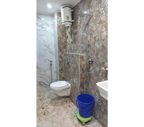 new hotel avni