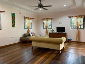 padimas villa datai valley