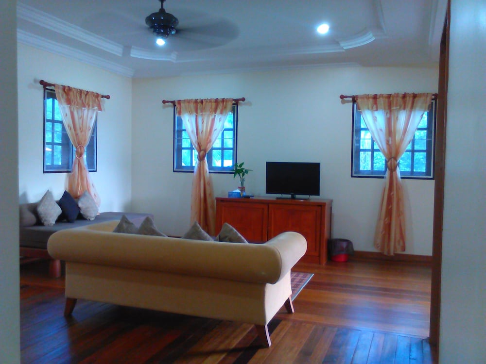 padimas villa datai valley