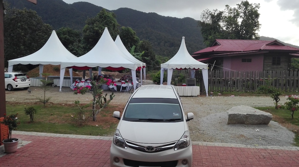 padimas villa datai valley