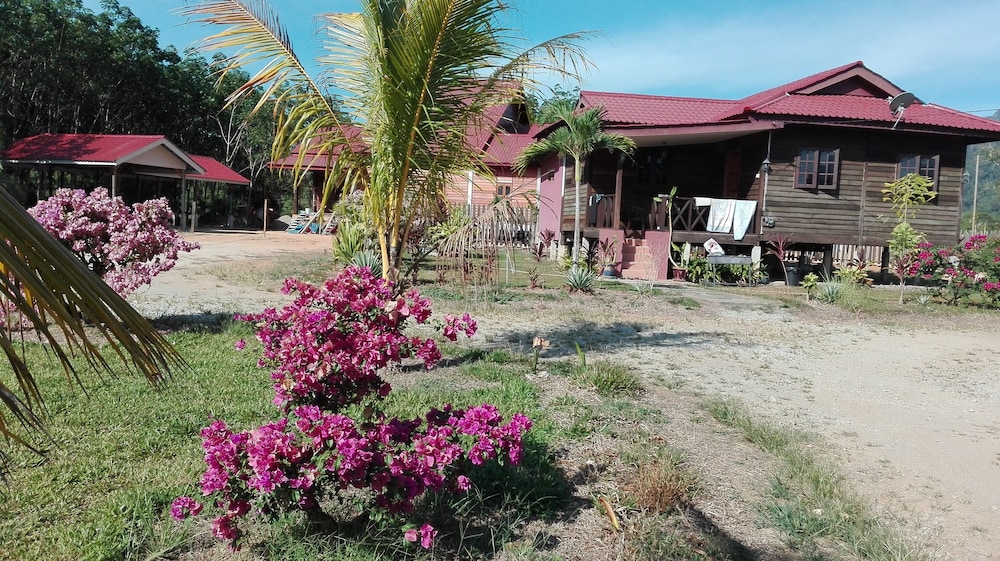 padimas villa datai valley