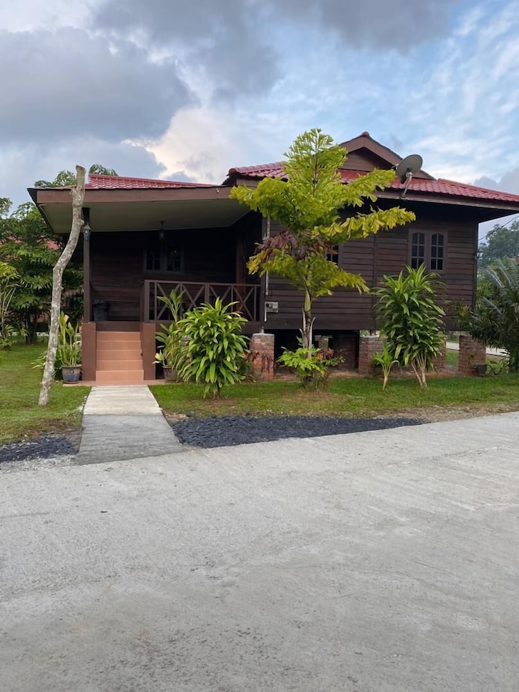 padimas villa datai valley