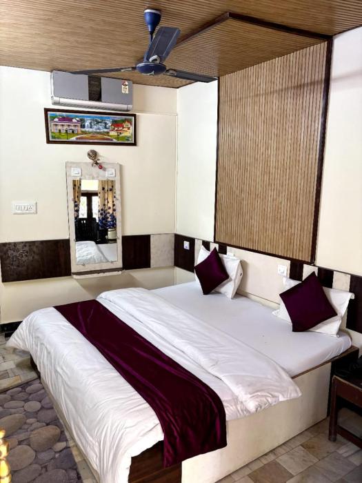hotel new sun n rock