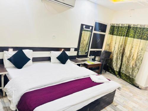 hotel new sun n rock