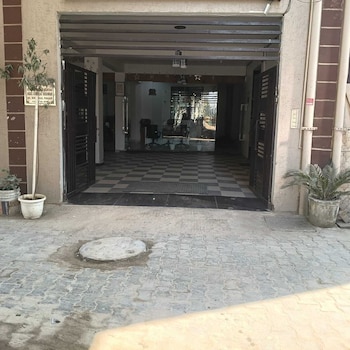 hotel 69