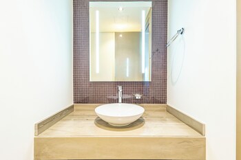 Superhost 1Br Damac Towers Paramount,,0 star