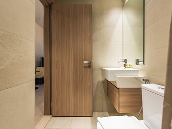 tranquil studio getaway in meydan city