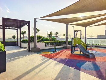 tranquil studio getaway in meydan city