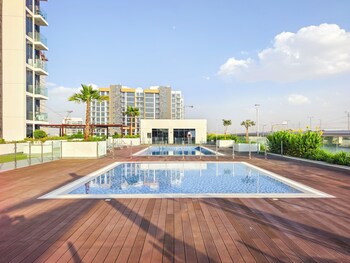tranquil studio getaway in meydan city