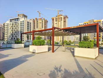 tranquil studio getaway in meydan city