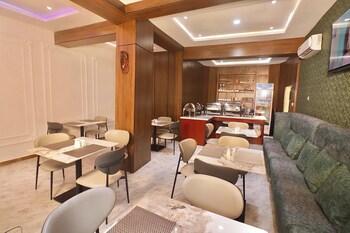 Jukky-Hills Hospitality Ltd,,4 star