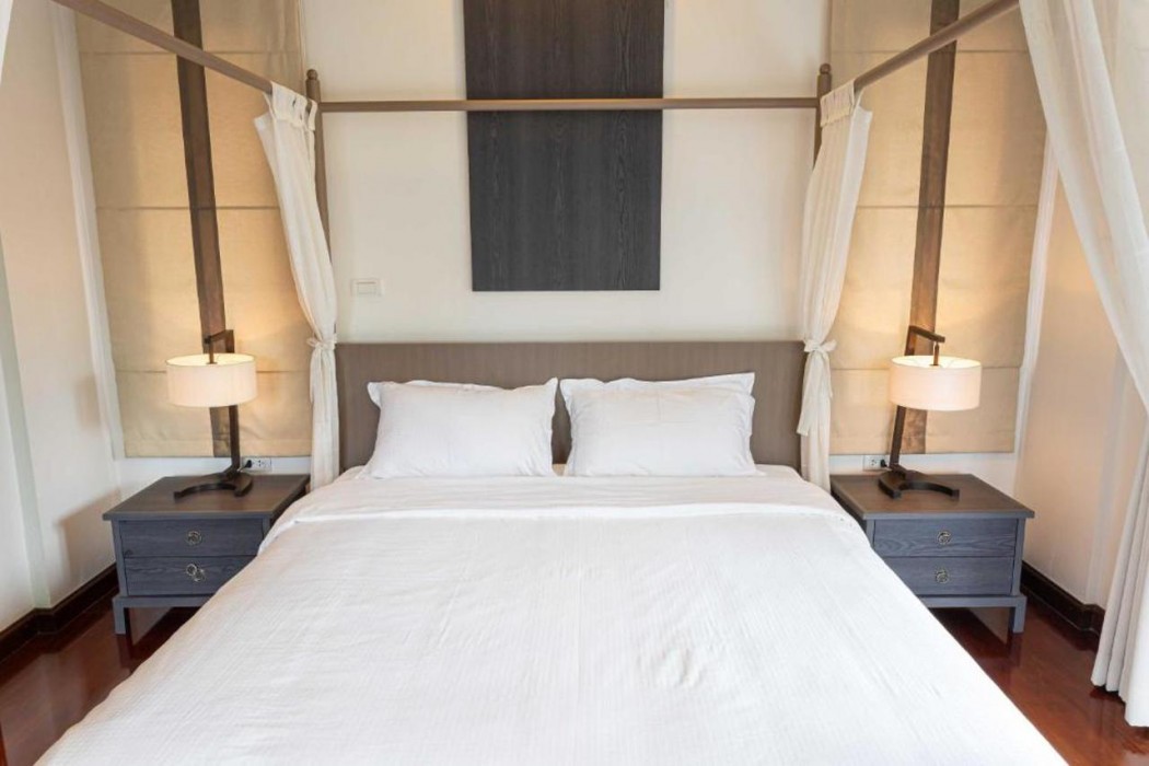 premium villa baan kinlom chomlay