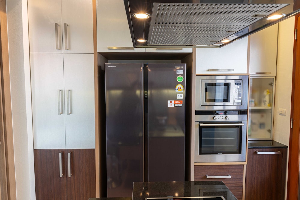 premium villa baan kinlom chomlay