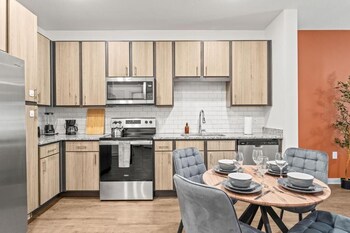 adeline apartments 15m to parks pet friendly free parking by heavenly homes