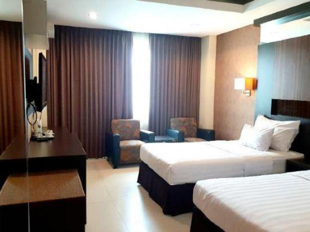 urbanview hotel newton riau bandung