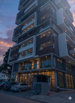Solaris Apartments Luxury By Cozy,,4 star