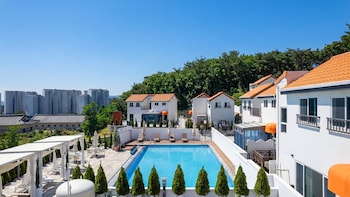 gyeongju awesomeway pool villa