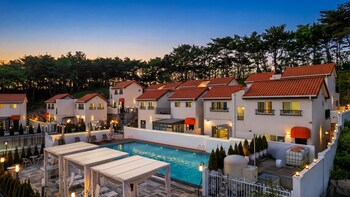 gyeongju awesomeway pool villa