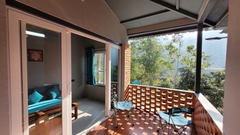 Nest And Hives Amritpur,,2 star