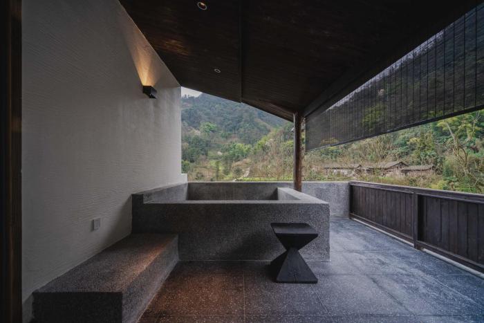 emeishan xiaoshanqing luxury resort