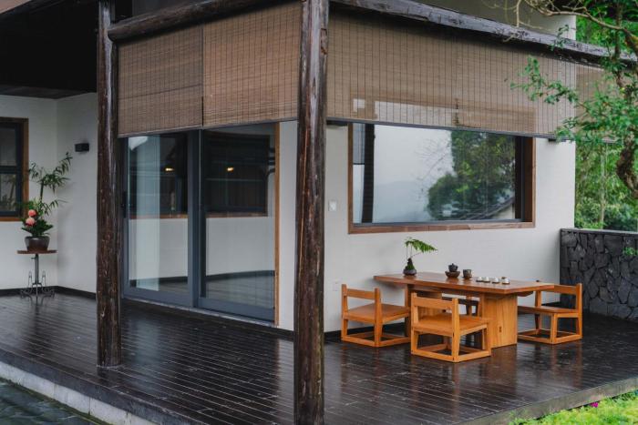 emeishan xiaoshanqing luxury resort