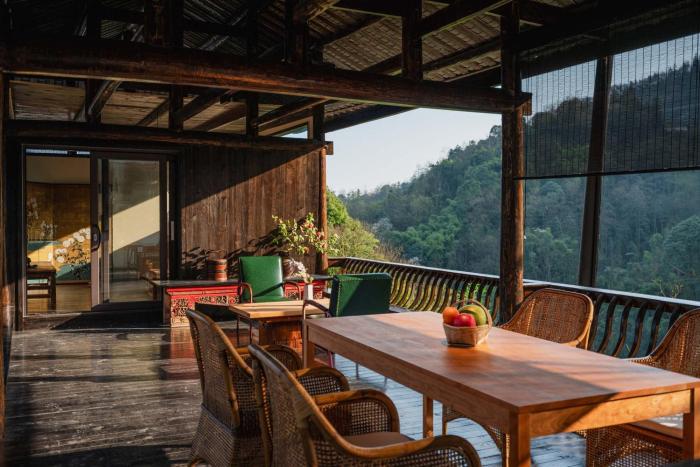 emeishan xiaoshanqing luxury resort