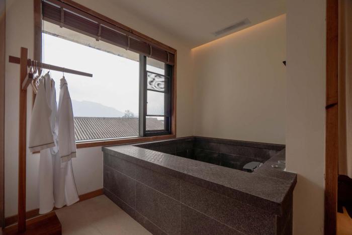 emeishan xiaoshanqing luxury resort
