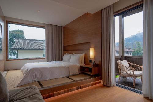 emeishan xiaoshanqing luxury resort