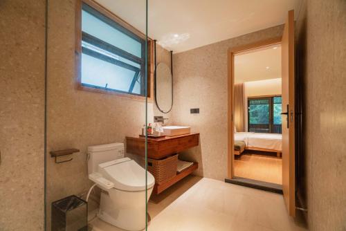 emeishan xiaoshanqing luxury resort
