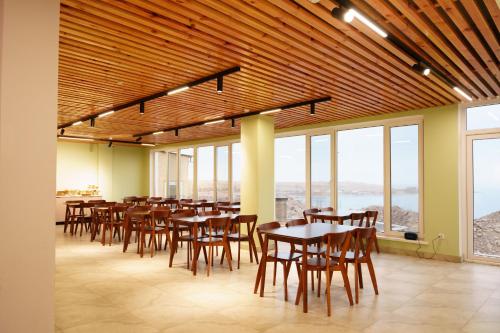 ton azure hotel