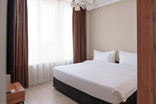 ton azure hotel