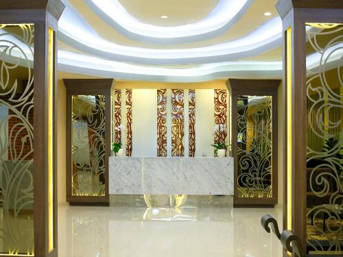 hotel santika depok