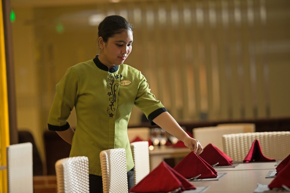 hotel santika depok