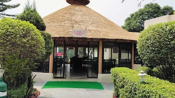 lemonwood riverside premium resort