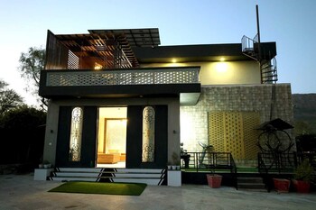 the nivaas at berhins farmstay