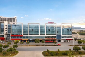Ramada By Wyndham Zhaoqing Dawang,,2 star