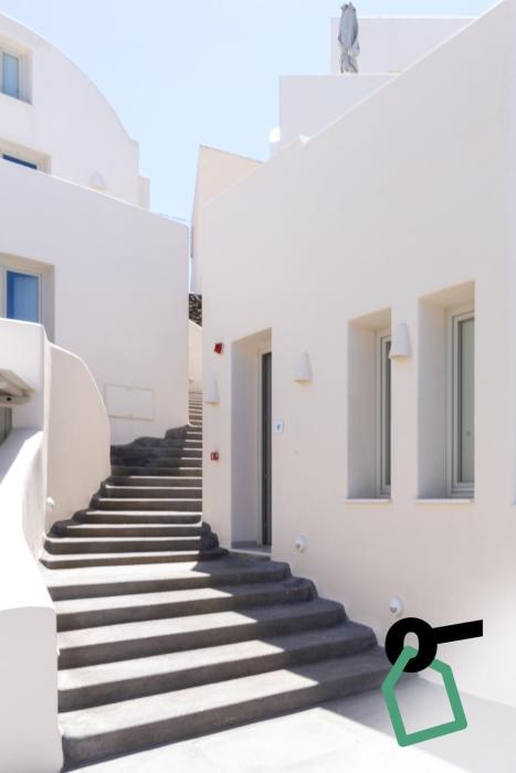 hotiday santorini oia